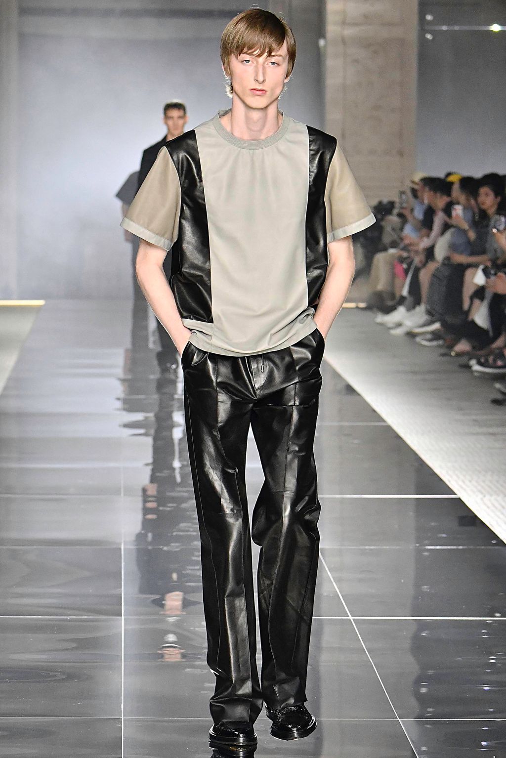 Fashion Week Paris Spring/Summer 2020 look 15 from the Dunhill collection menswear