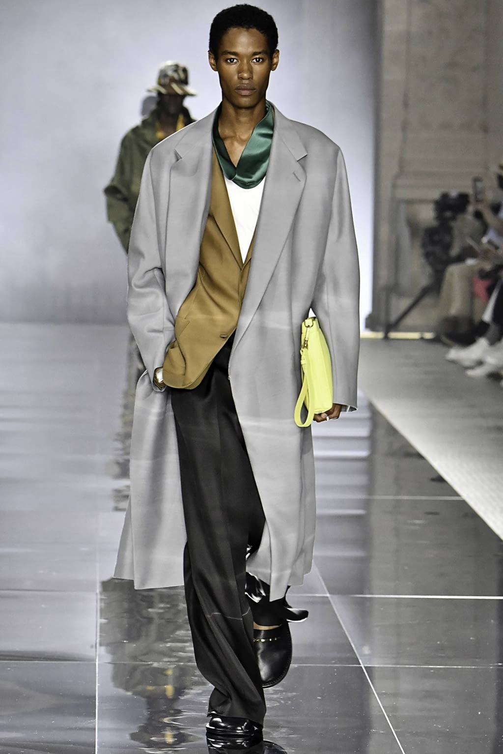 Fashion Week Paris Spring/Summer 2020 look 20 de la collection Dunhill menswear