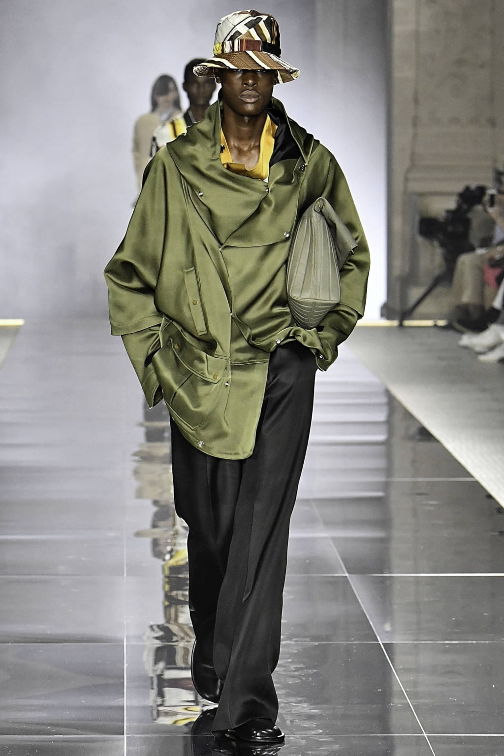 Fashion Week Paris Spring/Summer 2020 look 21 from the Dunhill collection 男装