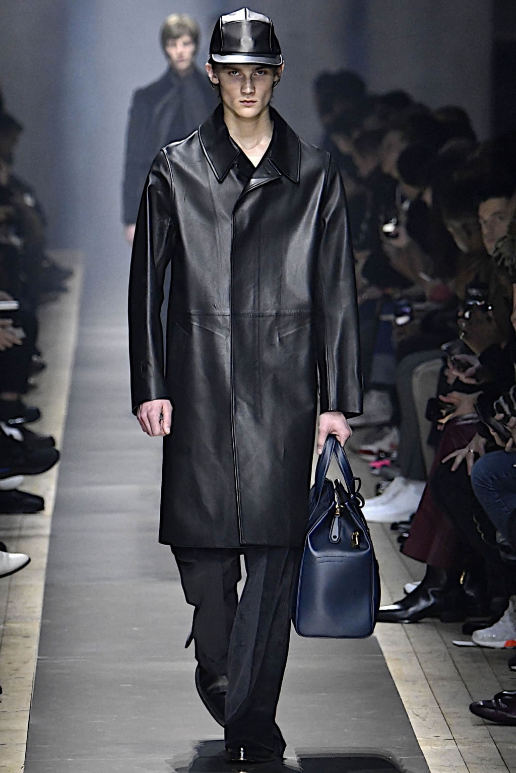 Fashion Week Paris Fall/Winter 2019 look 8 from the Dunhill collection menswear
