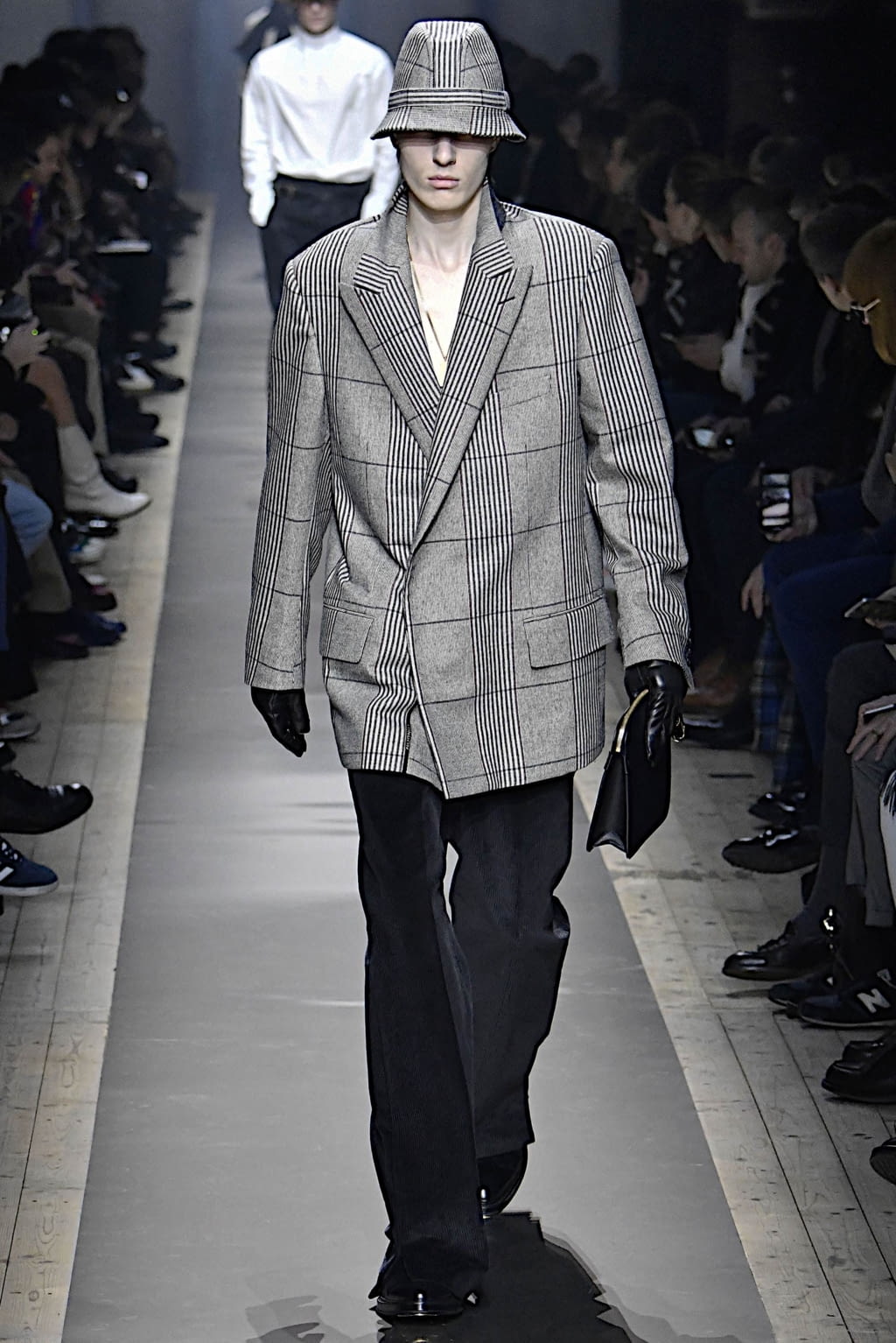 Fashion Week Paris Fall/Winter 2019 look 18 from the Dunhill collection 男装
