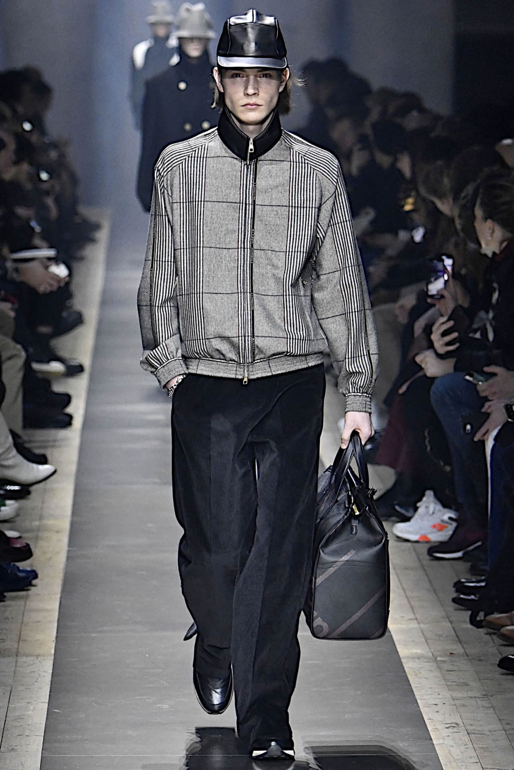 Fashion Week Paris Fall/Winter 2019 look 26 from the Dunhill collection menswear