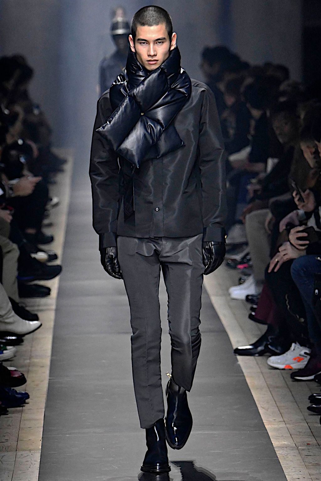 Fashion Week Paris Fall/Winter 2019 look 29 de la collection Dunhill menswear