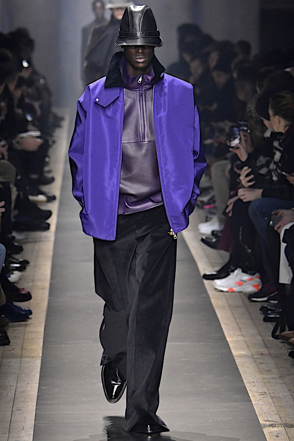 Fashion Week Paris Fall/Winter 2019 look 36 from the Dunhill collection menswear