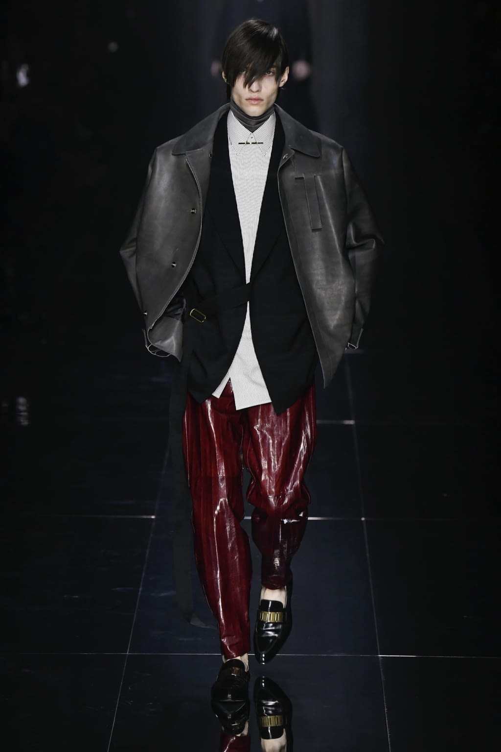 Fashion Week Paris Fall/Winter 2020 look 4 from the Dunhill collection menswear
