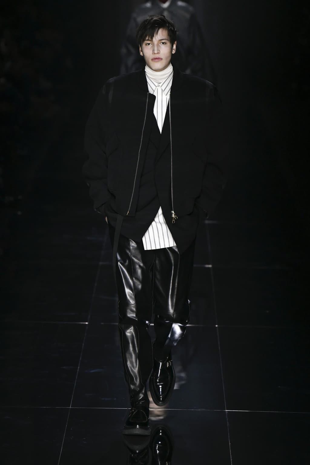 Fashion Week Paris Fall/Winter 2020 look 10 from the Dunhill collection 男装