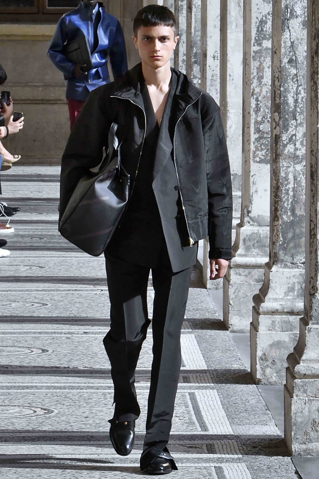 Fashion Week Paris Spring/Summer 2019 look 3 from the Dunhill collection menswear