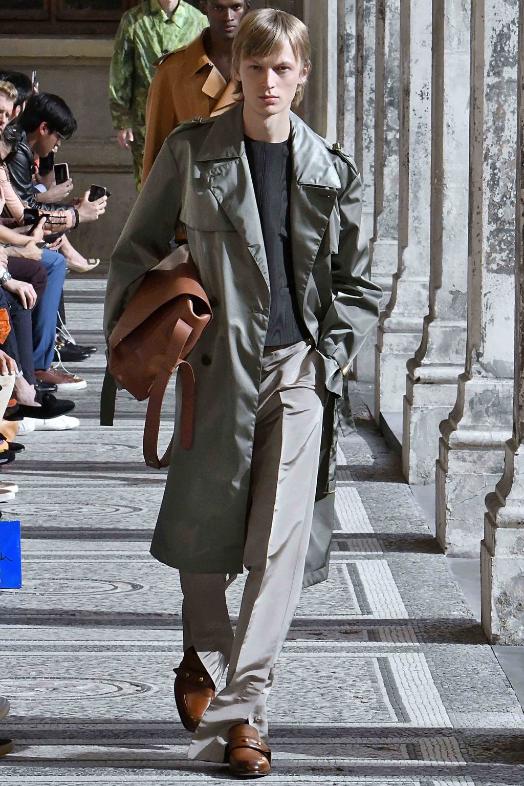 Fashion Week Paris Spring/Summer 2019 look 11 from the Dunhill collection menswear