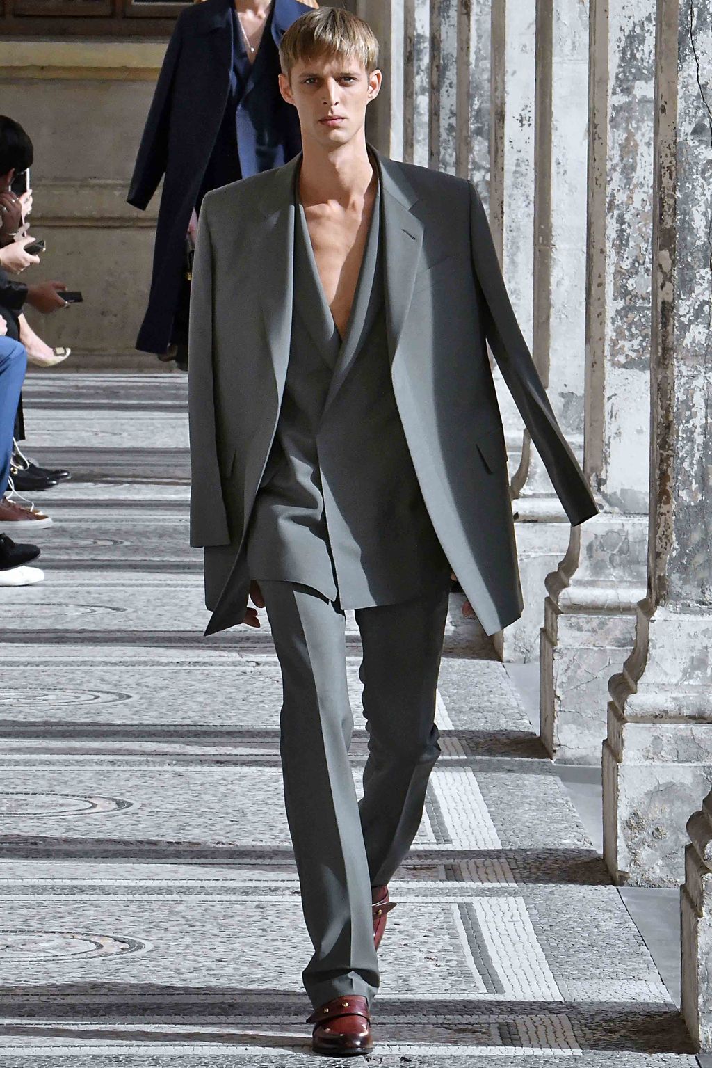 Fashion Week Paris Spring/Summer 2019 look 26 from the Dunhill collection menswear