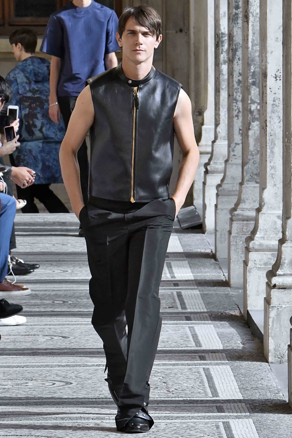Fashion Week Paris Spring/Summer 2019 look 32 from the Dunhill collection menswear