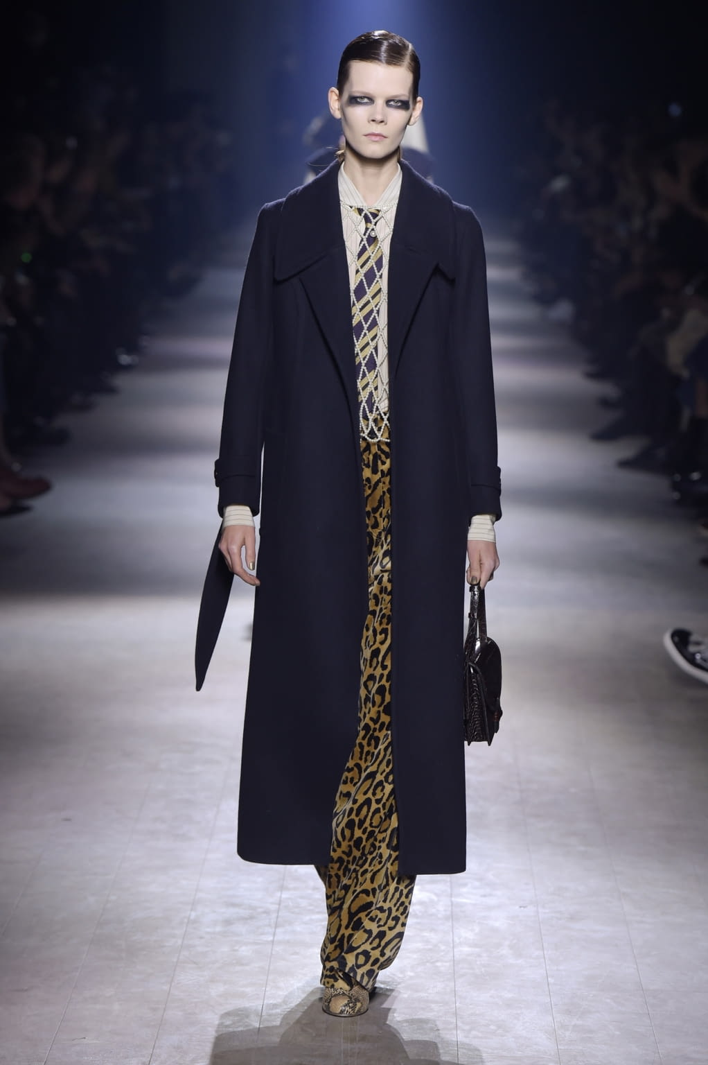 Fashion Week Paris Fall/Winter 2016 look 4 from the Dries Van Noten collection 女装
