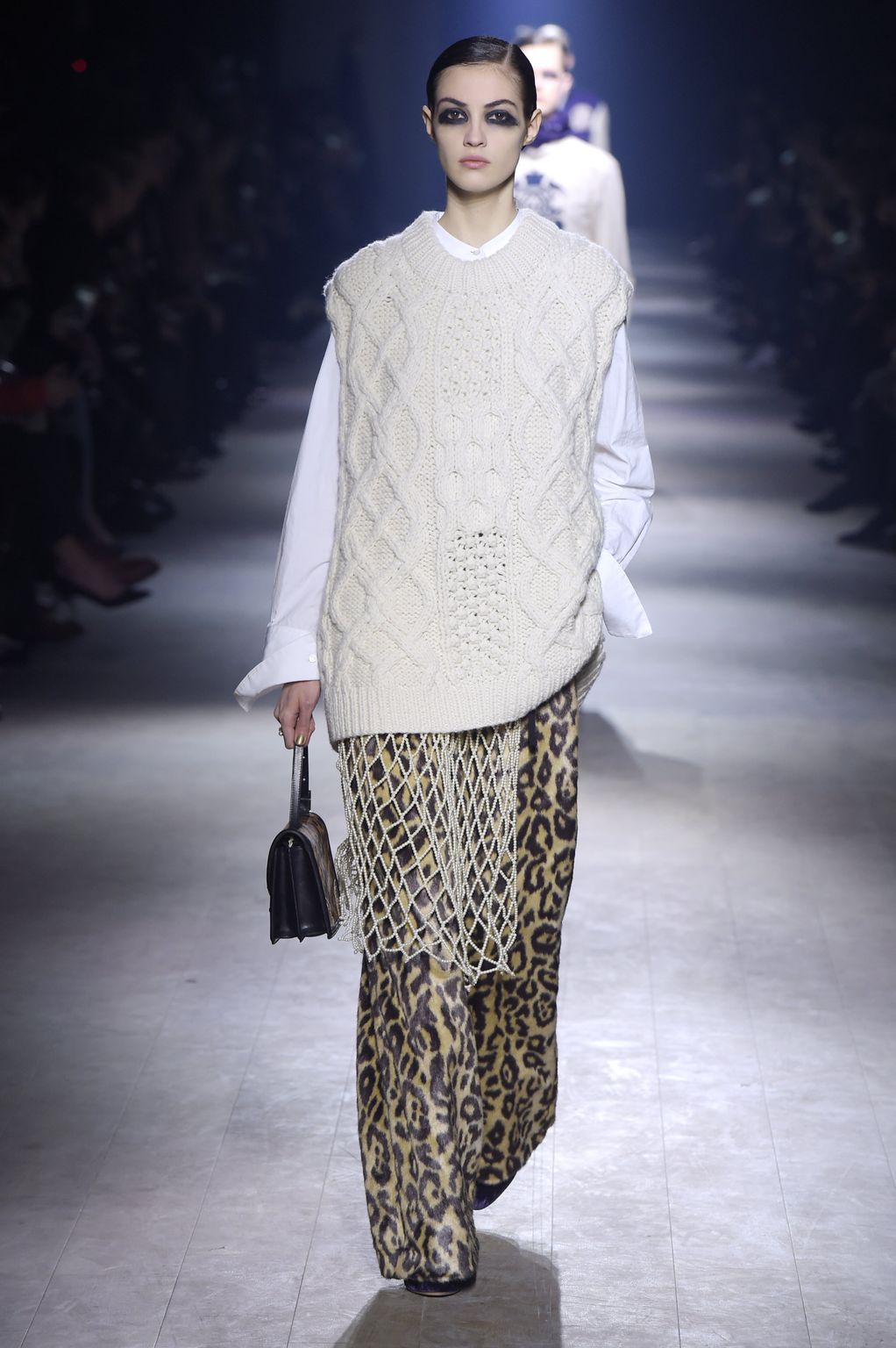 Fashion Week Paris Fall/Winter 2016 look 11 from the Dries Van Noten collection womenswear