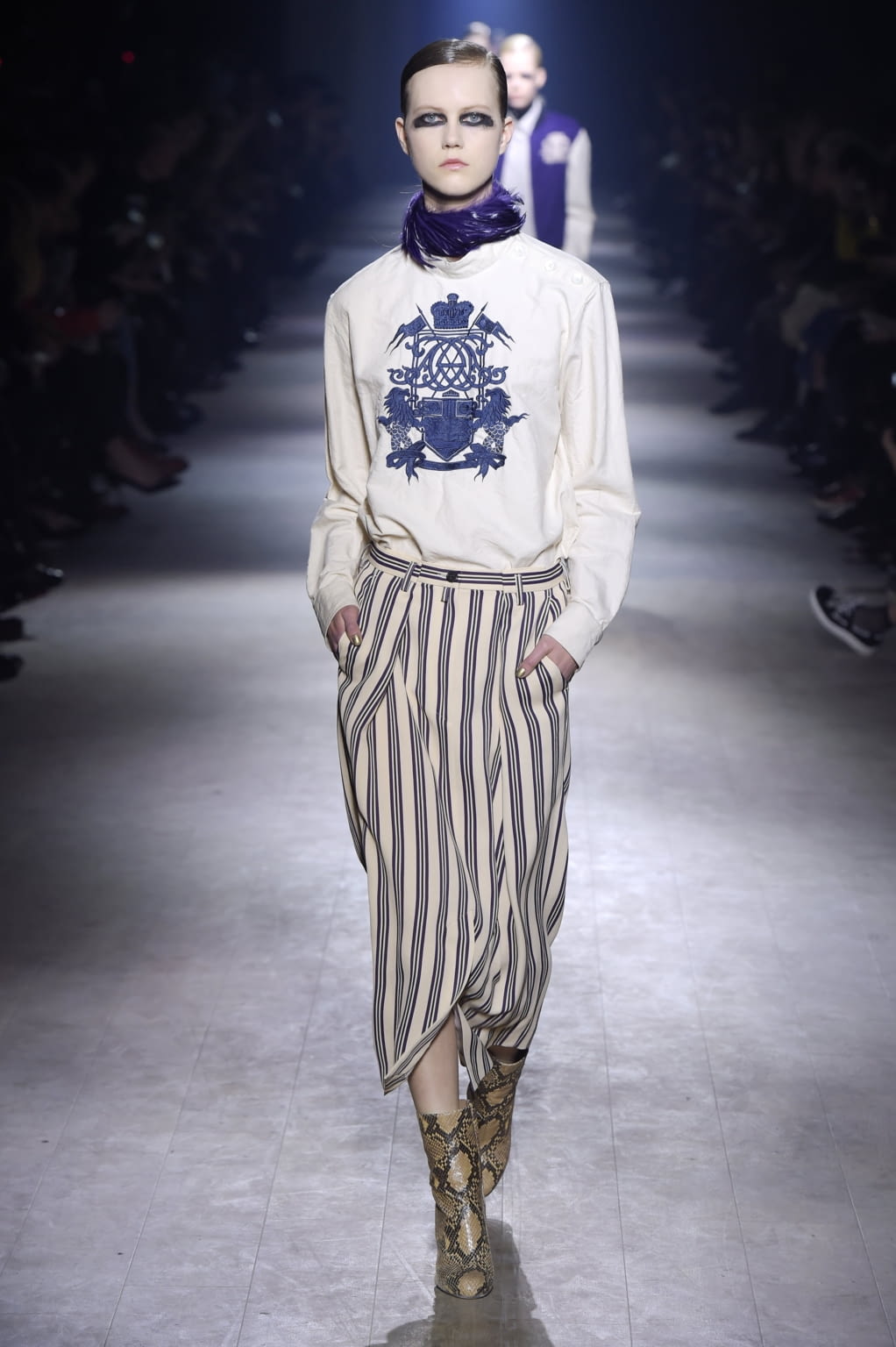 Fashion Week Paris Fall/Winter 2016 look 12 from the Dries Van Noten collection 女装