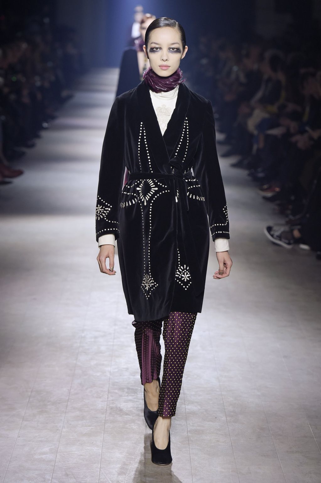 Fashion Week Paris Fall/Winter 2016 look 34 from the Dries Van Noten collection womenswear