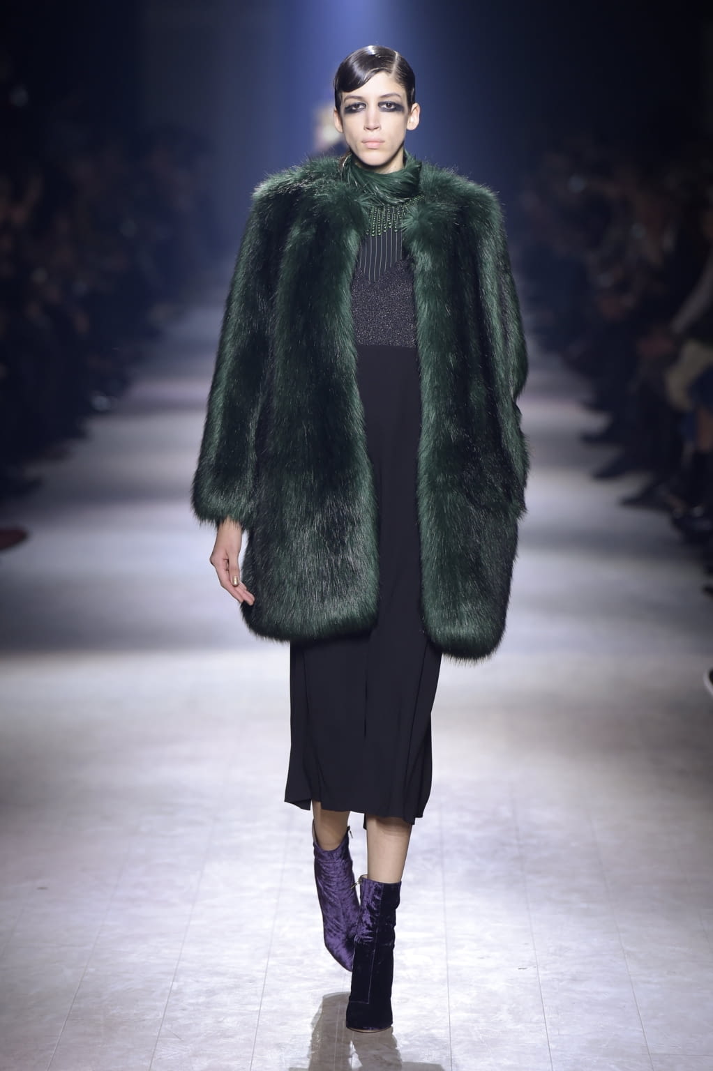 Fashion Week Paris Fall/Winter 2016 look 44 from the Dries Van Noten collection womenswear