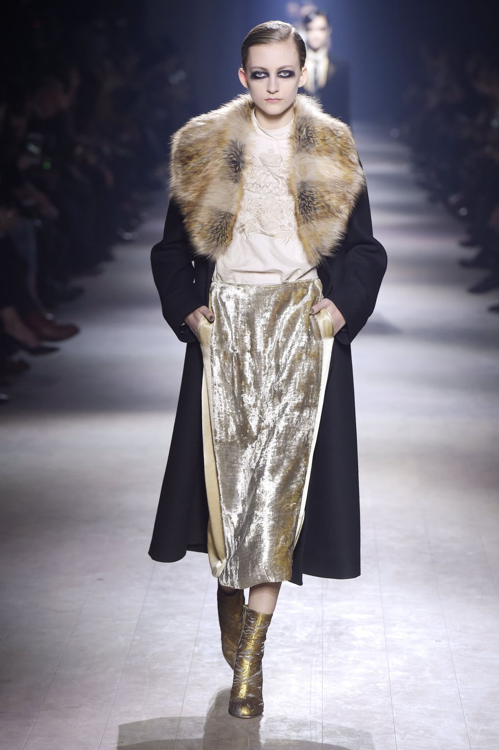 Fashion Week Paris Fall/Winter 2016 look 51 from the Dries Van Noten collection womenswear