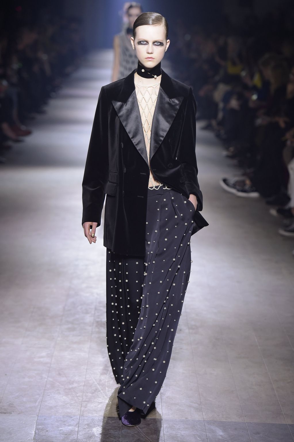 Fashion Week Paris Fall/Winter 2016 look 60 from the Dries Van Noten collection womenswear