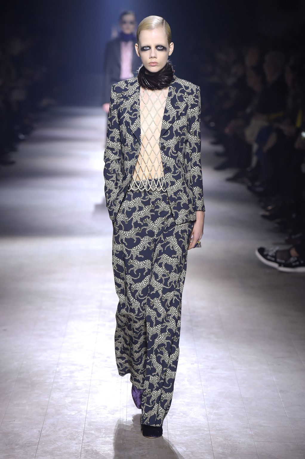 Fashion Week Paris Fall/Winter 2016 look 62 from the Dries Van Noten collection womenswear
