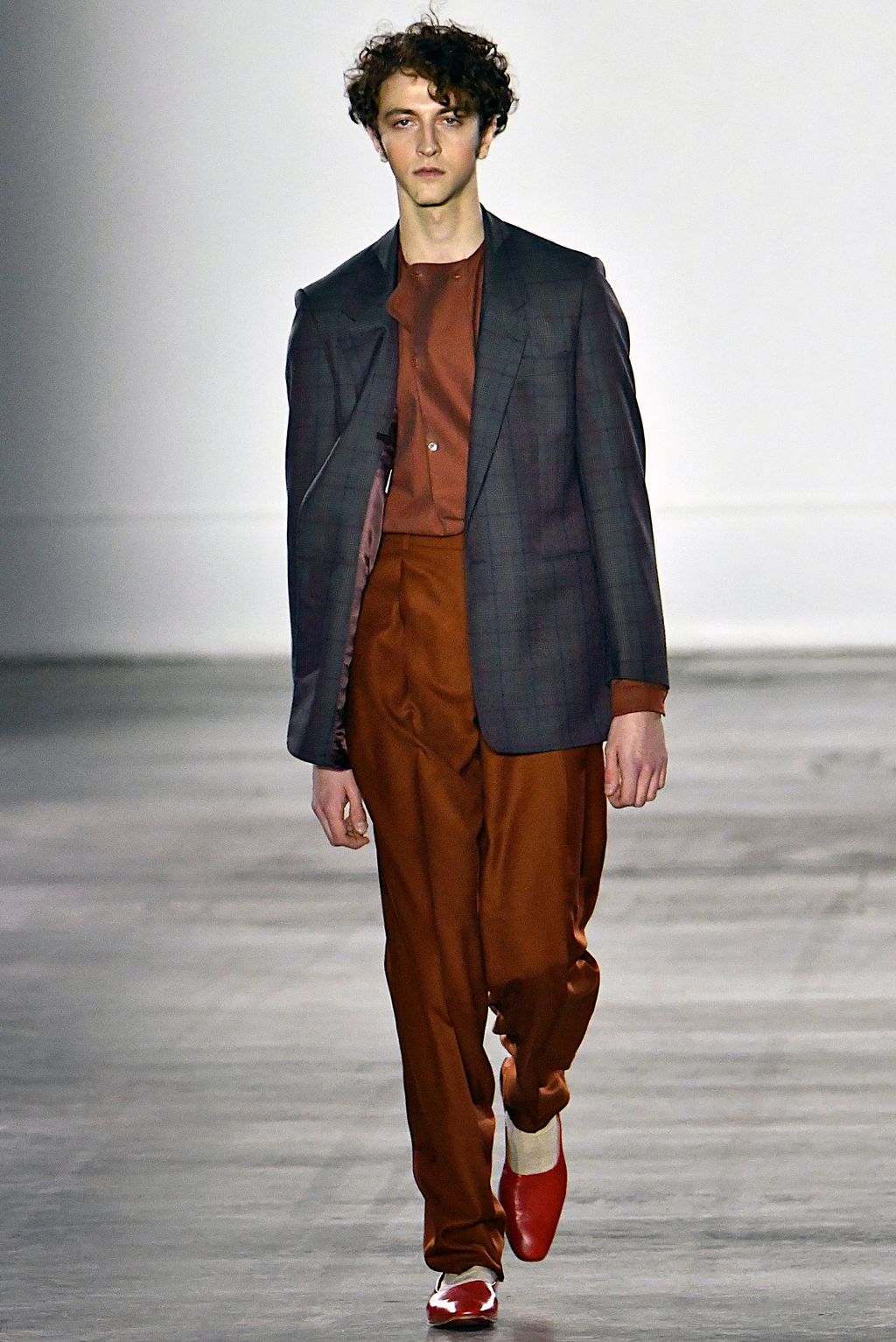 Fashion Week London Fall/Winter 2019 look 5 from the E. Tautz collection menswear