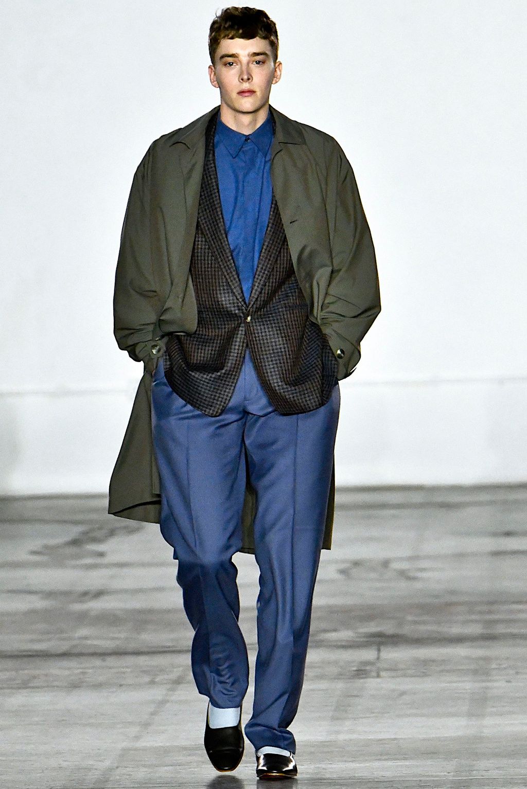 Fashion Week London Fall/Winter 2019 look 15 from the E. Tautz collection 男装