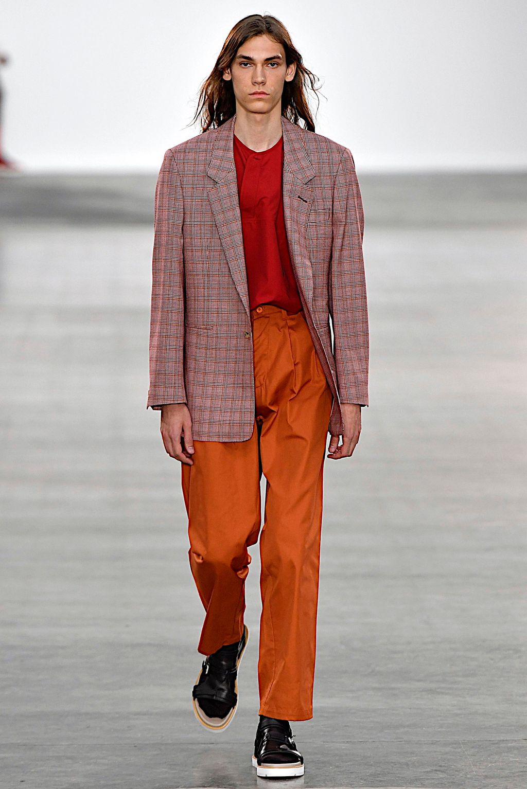 Fashion Week London Spring/Summer 2020 look 5 from the E. Tautz collection 男装