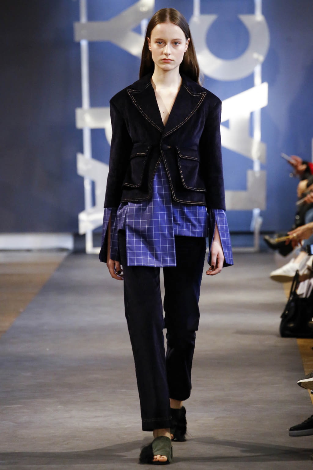 Fashion Week Paris Fall/Winter 2017 look 14 from the Each x Other collection 女装