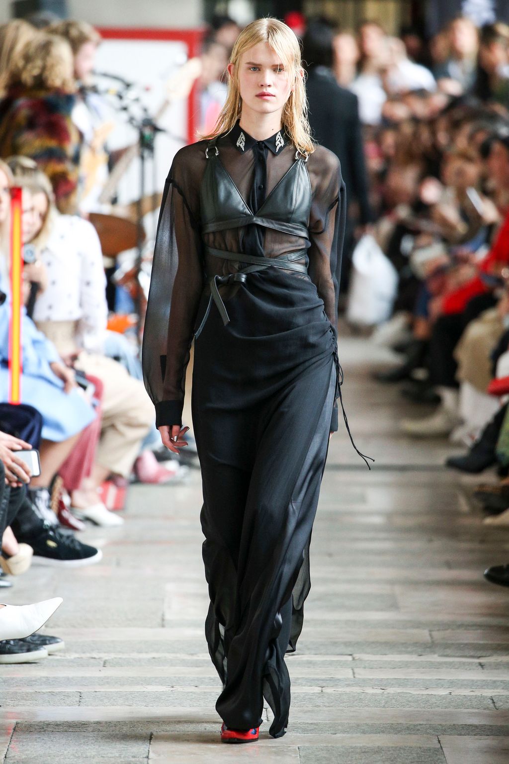 Fashion Week Paris Spring/Summer 2018 look 14 from the Each x Other collection 女装