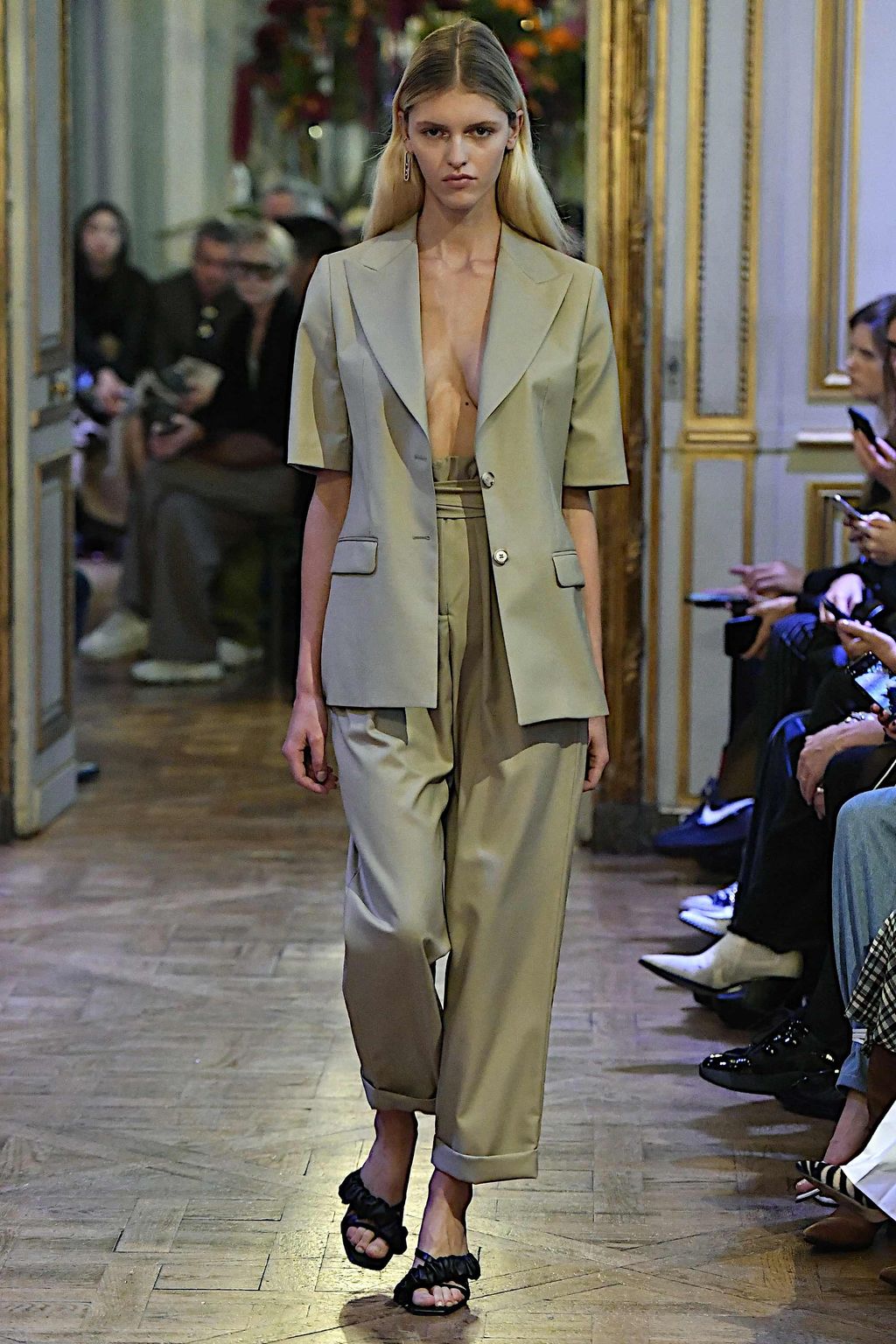 Fashion Week Paris Spring/Summer 2020 look 20 from the Each x Other collection 女装