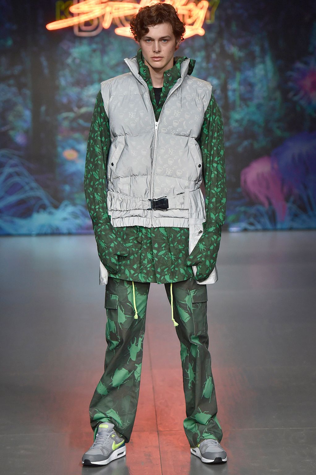 Fashion Week London Spring/Summer 2018 look 15 from the Katie Eary collection menswear