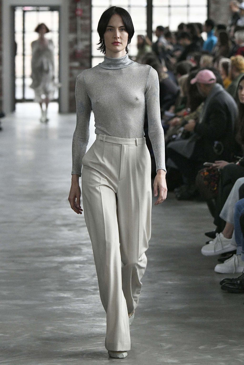 Fashion Week New York Fall/Winter 2018 look 2 from the Eckhaus Latta collection 女装