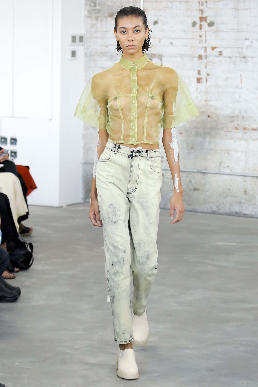 Fashion Week New York Spring/Summer 2018 look 36 from the Eckhaus Latta collection 女装