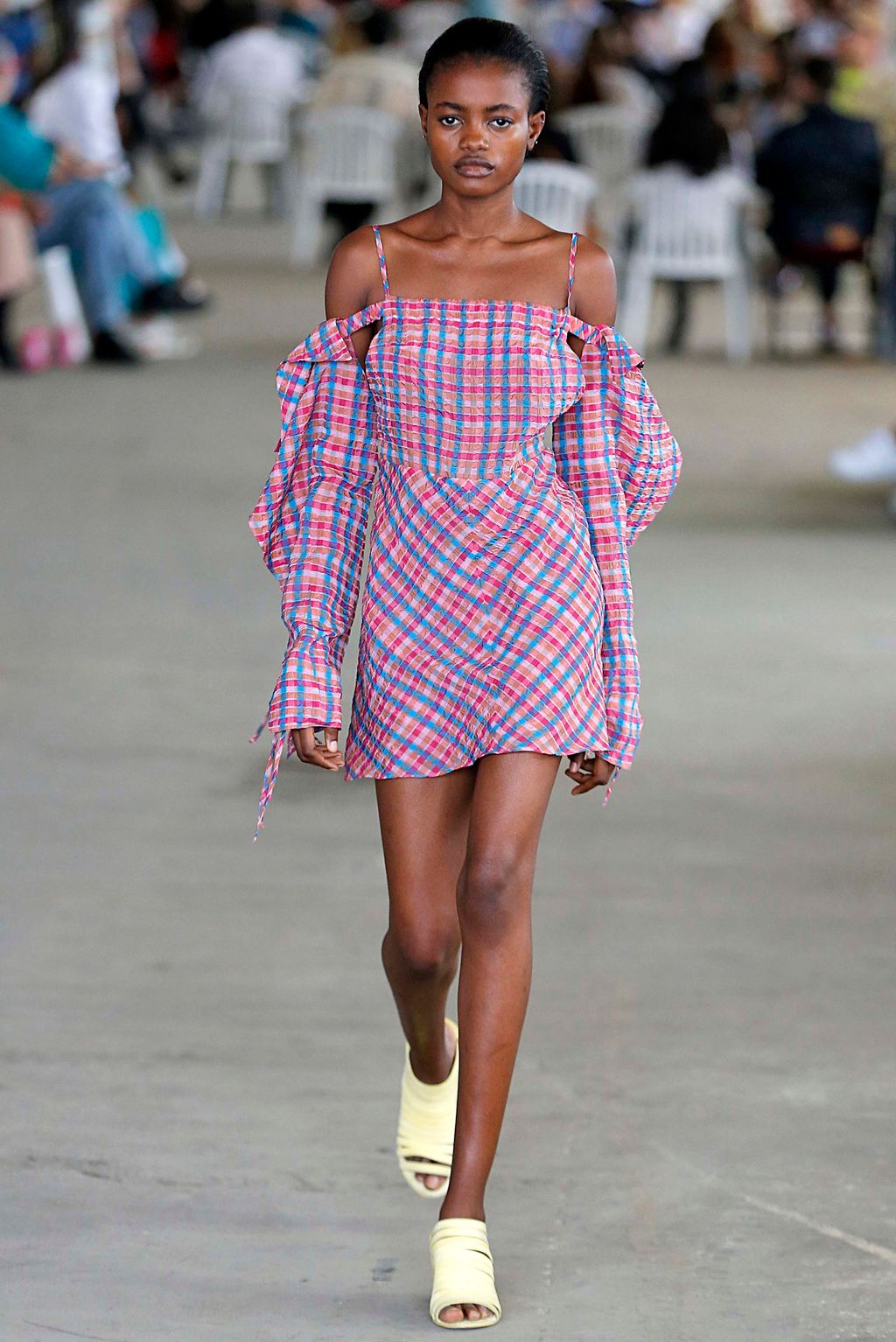 Fashion Week New York Spring/Summer 2019 look 46 from the Eckhaus Latta collection 女装