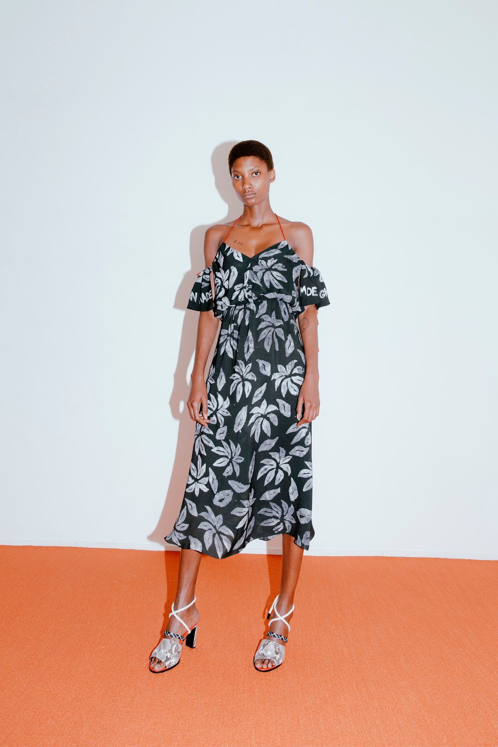 Fashion Week New York Resort 2018 look 27 from the Edun collection 女装