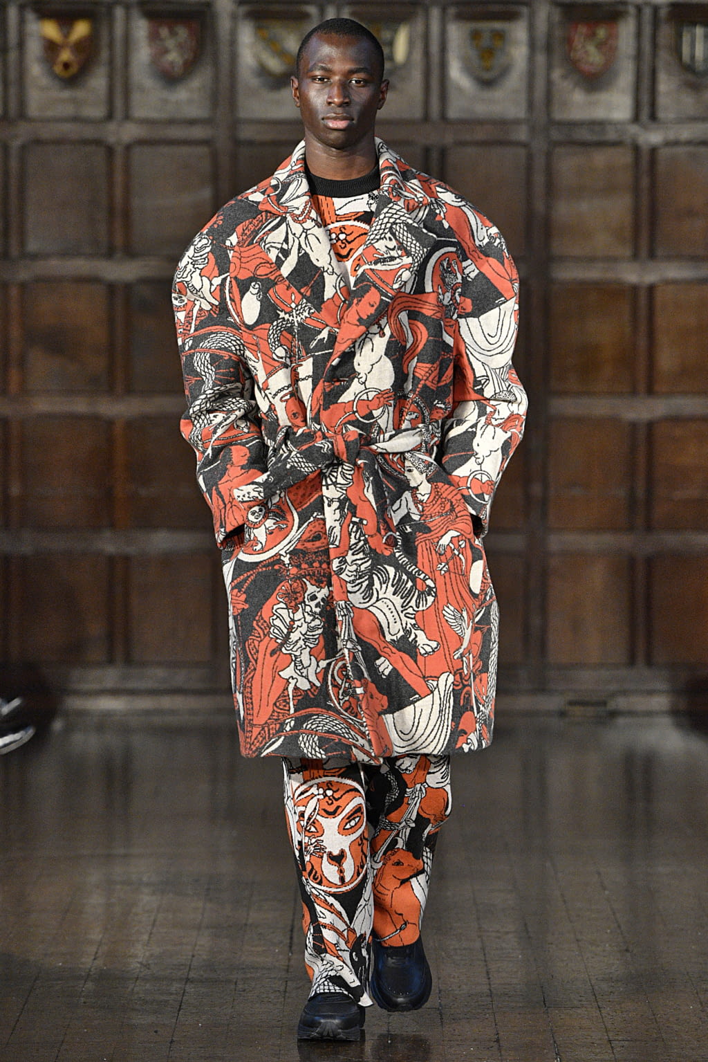 Fashion Week London Fall/Winter 2018 look 13 from the EDWARD CRUTCHLEY collection menswear