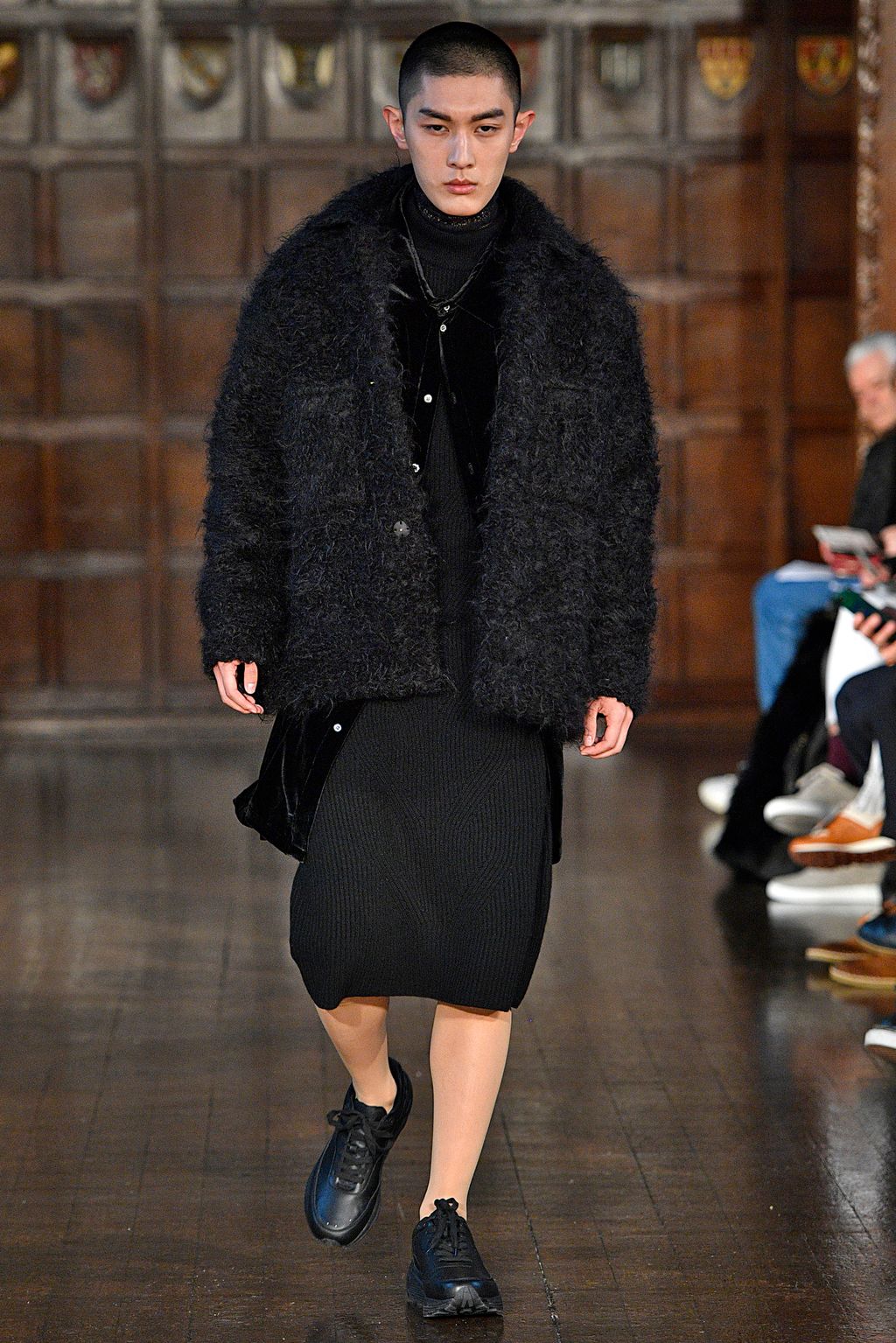 Fashion Week London Fall/Winter 2018 look 6 from the EDWARD CRUTCHLEY collection menswear