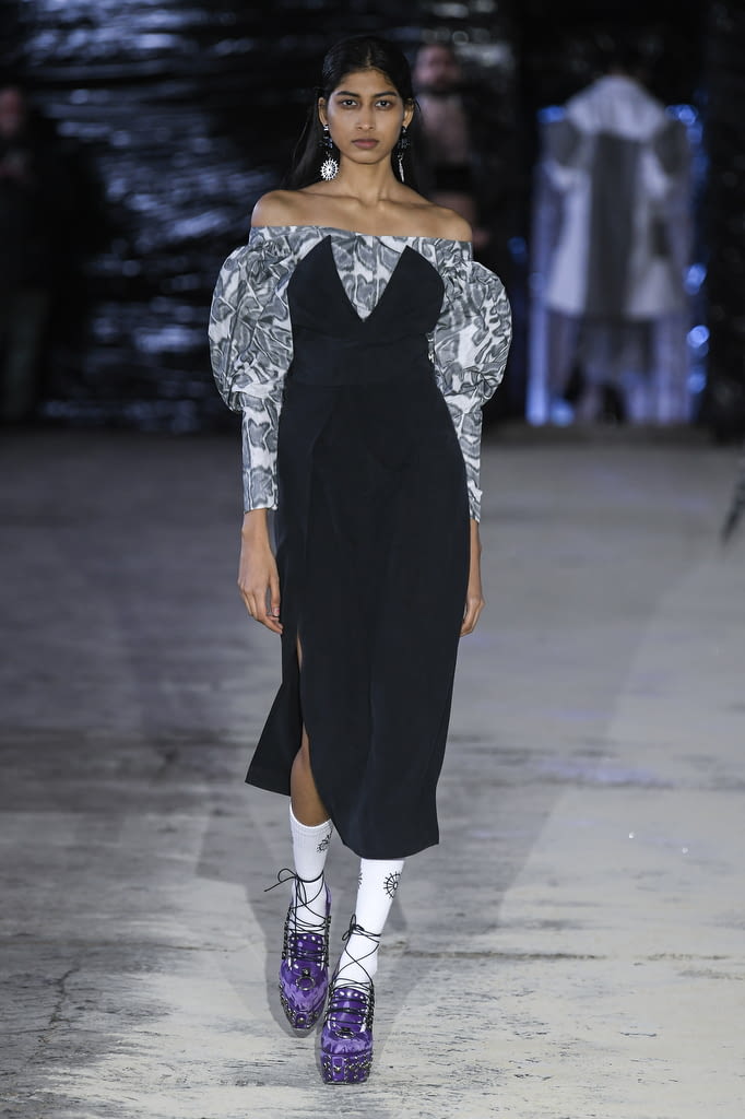 Fashion Week London Fall/Winter 2022 look 9 from the EDWARD CRUTCHLEY collection womenswear