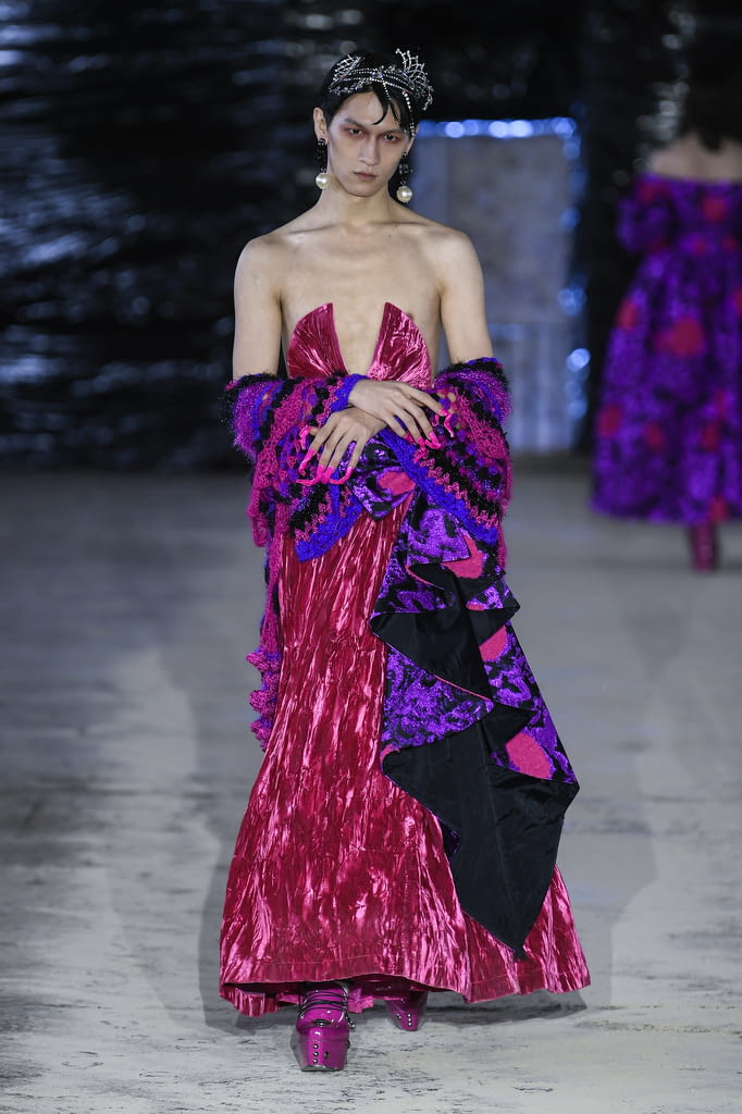 Fashion Week London Fall/Winter 2022 look 18 from the EDWARD CRUTCHLEY collection womenswear