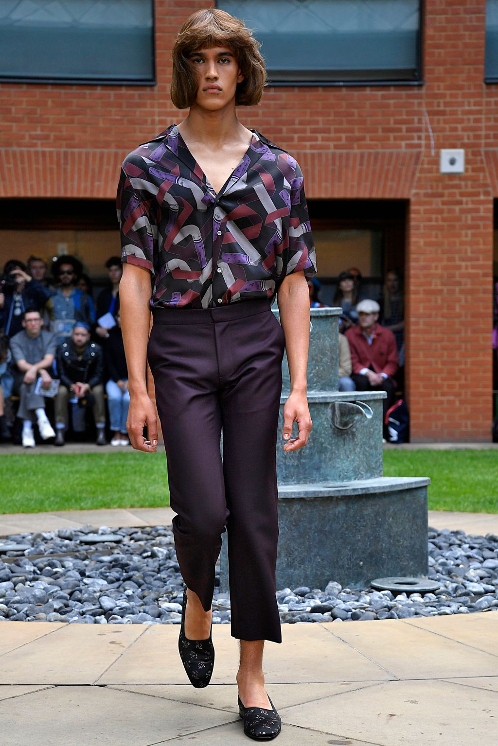 Fashion Week London Spring/Summer 2020 look 14 from the EDWARD CRUTCHLEY collection menswear
