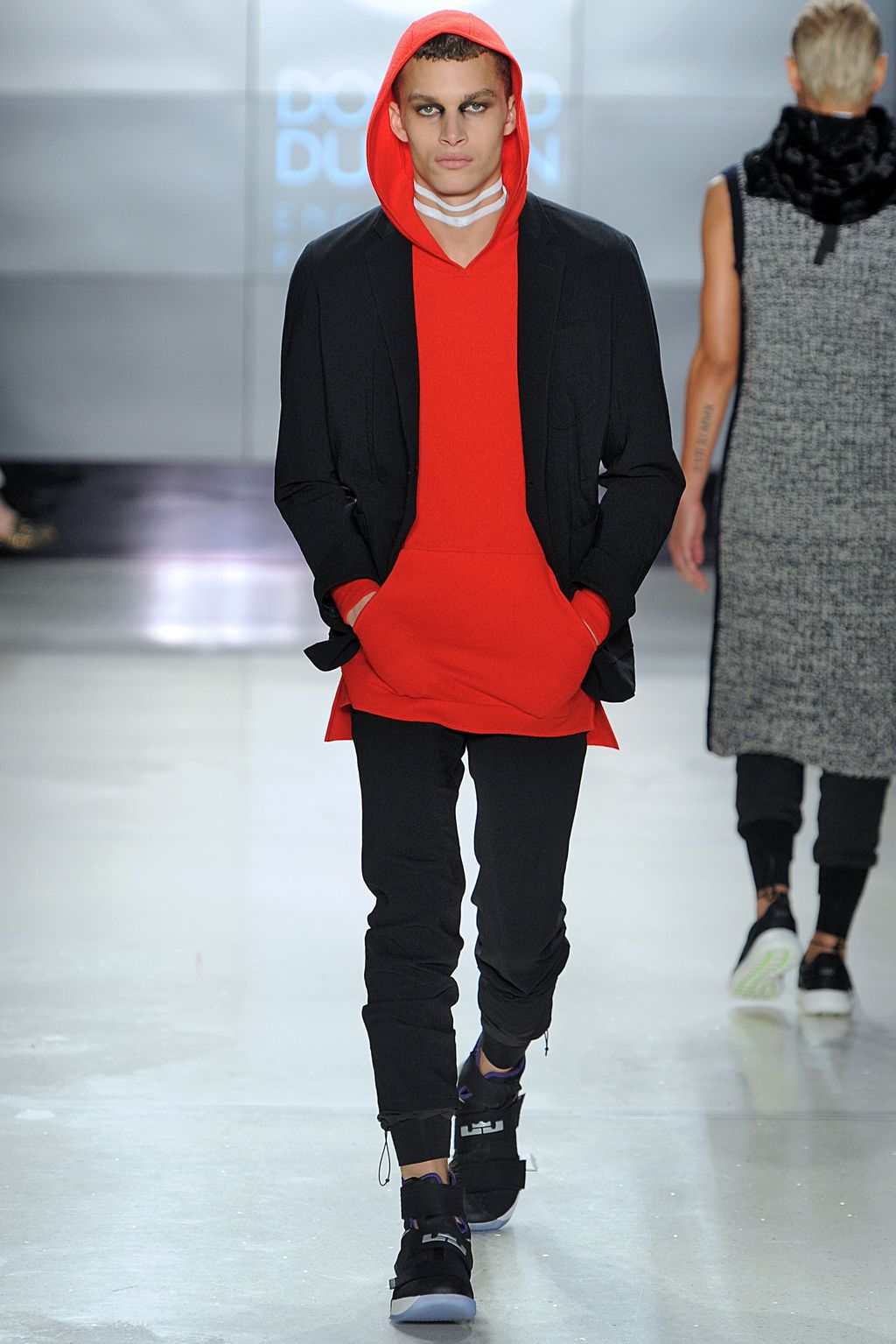 Fashion Week New York Fall/Winter 2017 look 17 from the EFM Engineered For Motion collection menswear