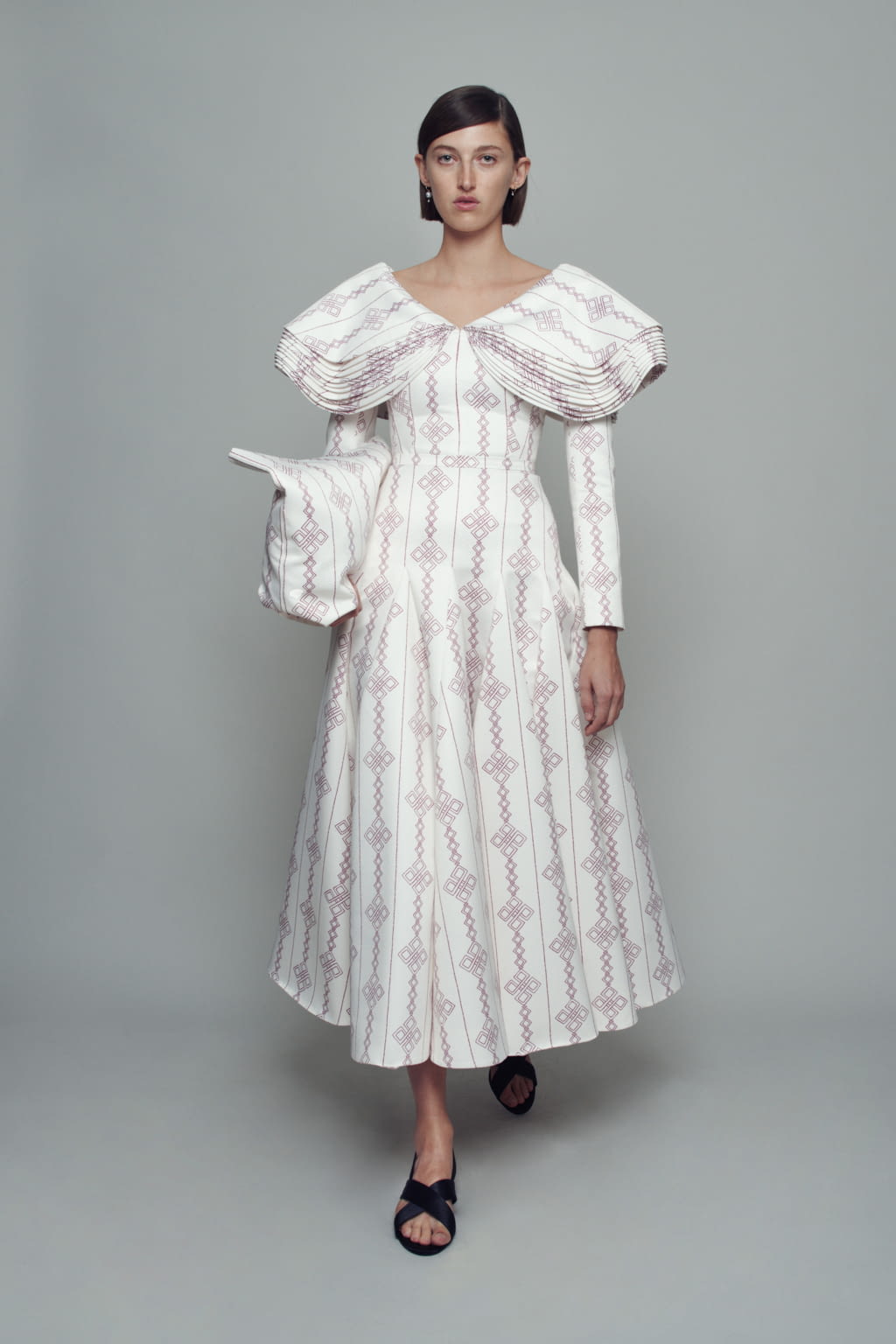 Fashion Week London Spring/Summer 2021 look 31 from the Emilia Wickstead collection womenswear