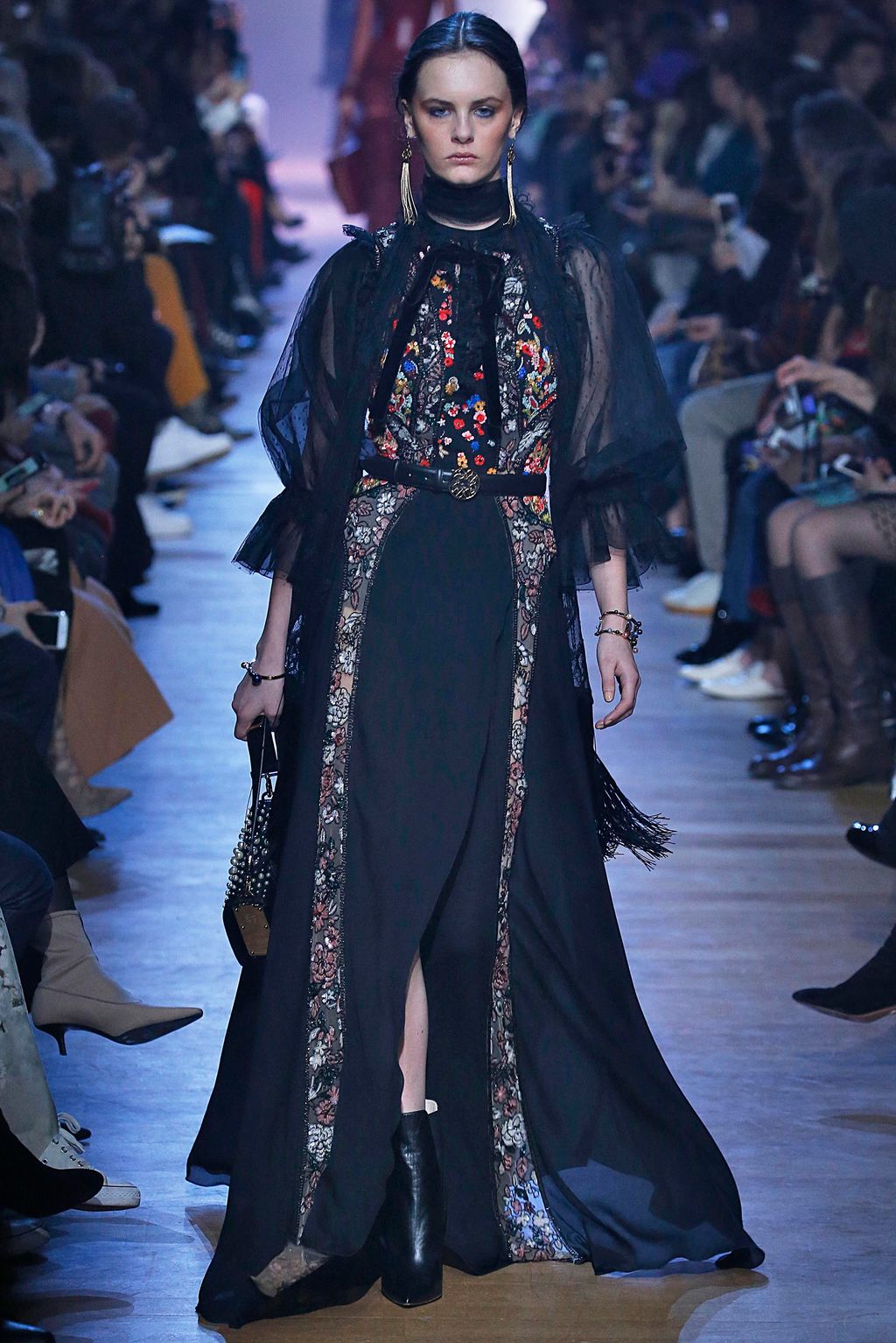 Fashion Week Paris Fall/Winter 2018 look 30 from the Elie Saab collection womenswear