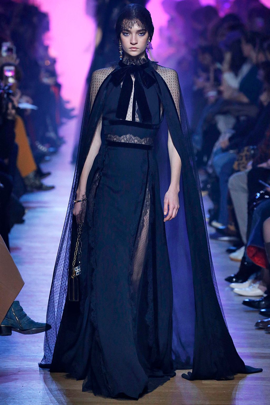 Fashion Week Paris Fall/Winter 2018 look 56 from the Elie Saab collection 女装