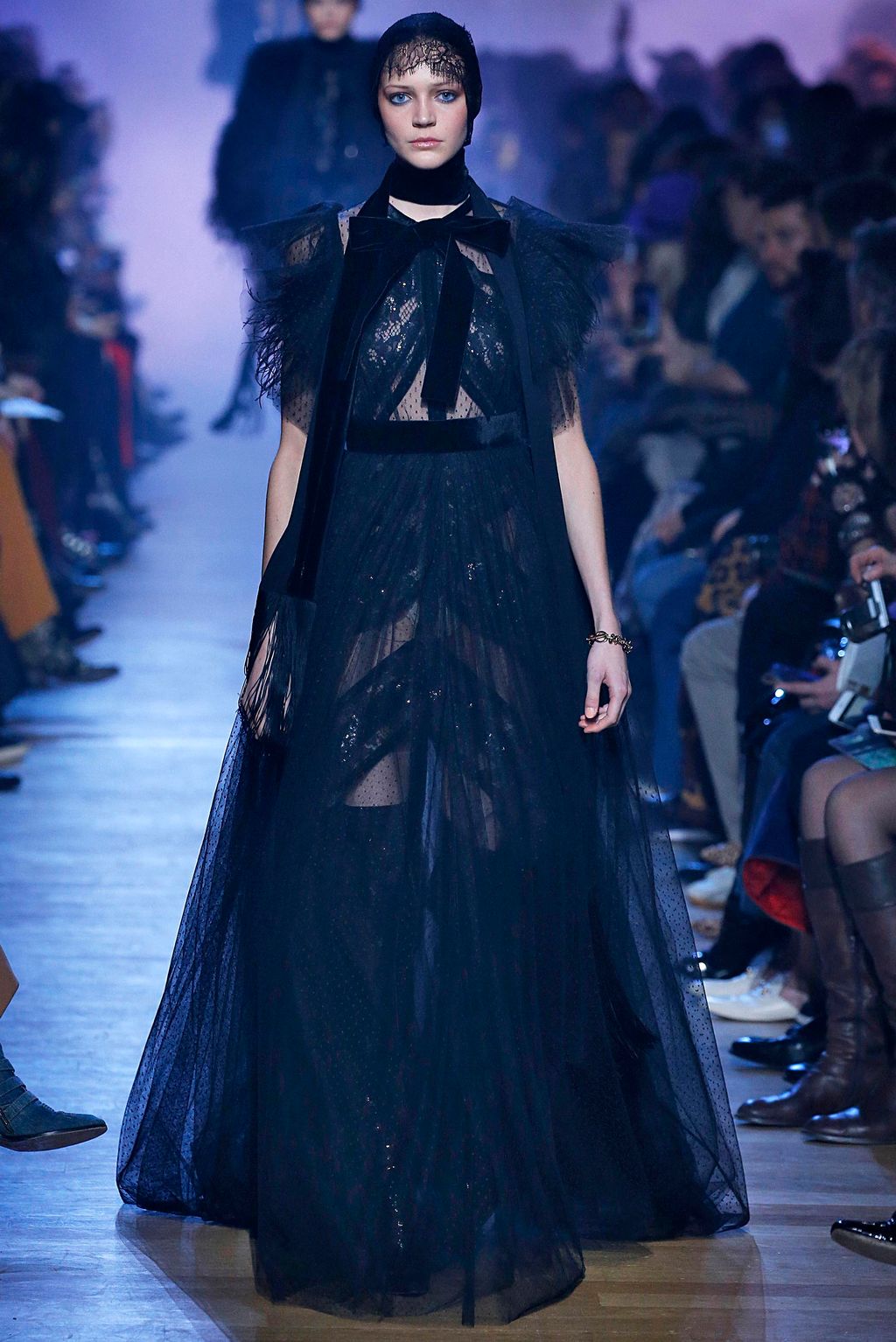 Fashion Week Paris Fall/Winter 2018 look 57 from the Elie Saab collection 女装