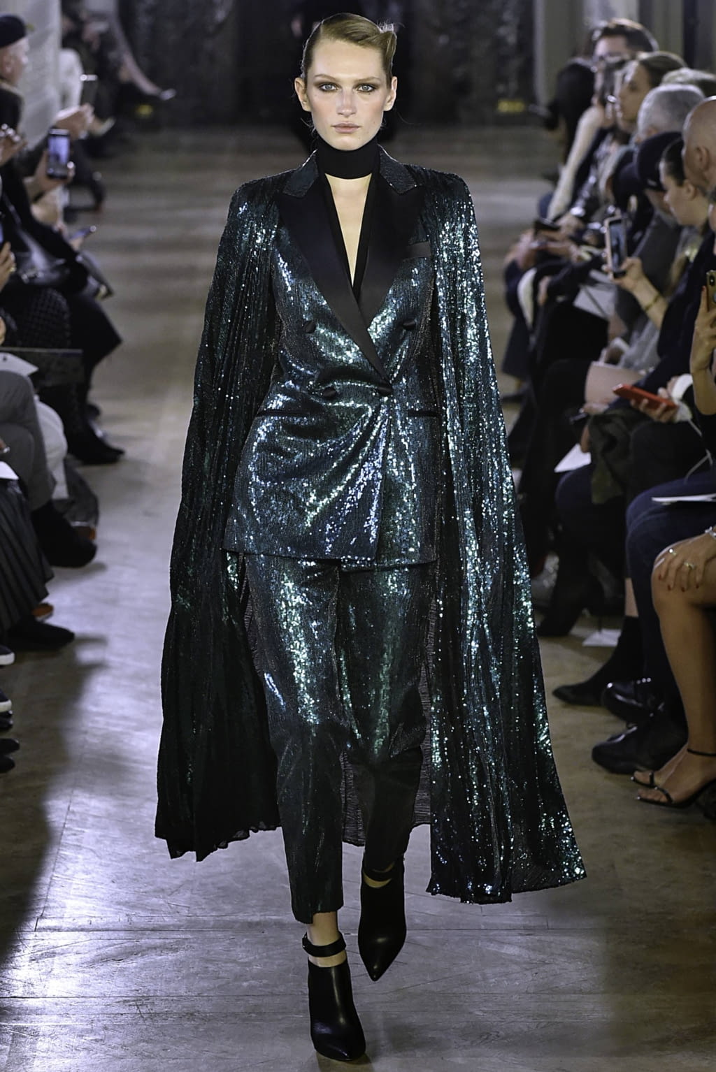 Fashion Week Paris Fall/Winter 2019 look 26 from the Elie Saab collection womenswear