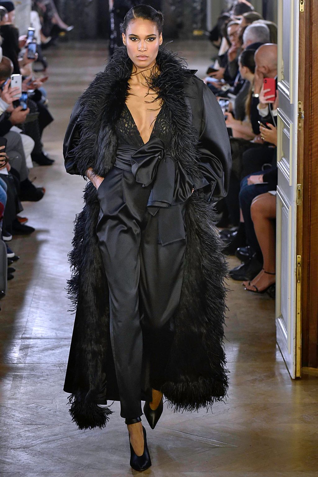 Fashion Week Paris Fall/Winter 2019 look 30 from the Elie Saab collection womenswear