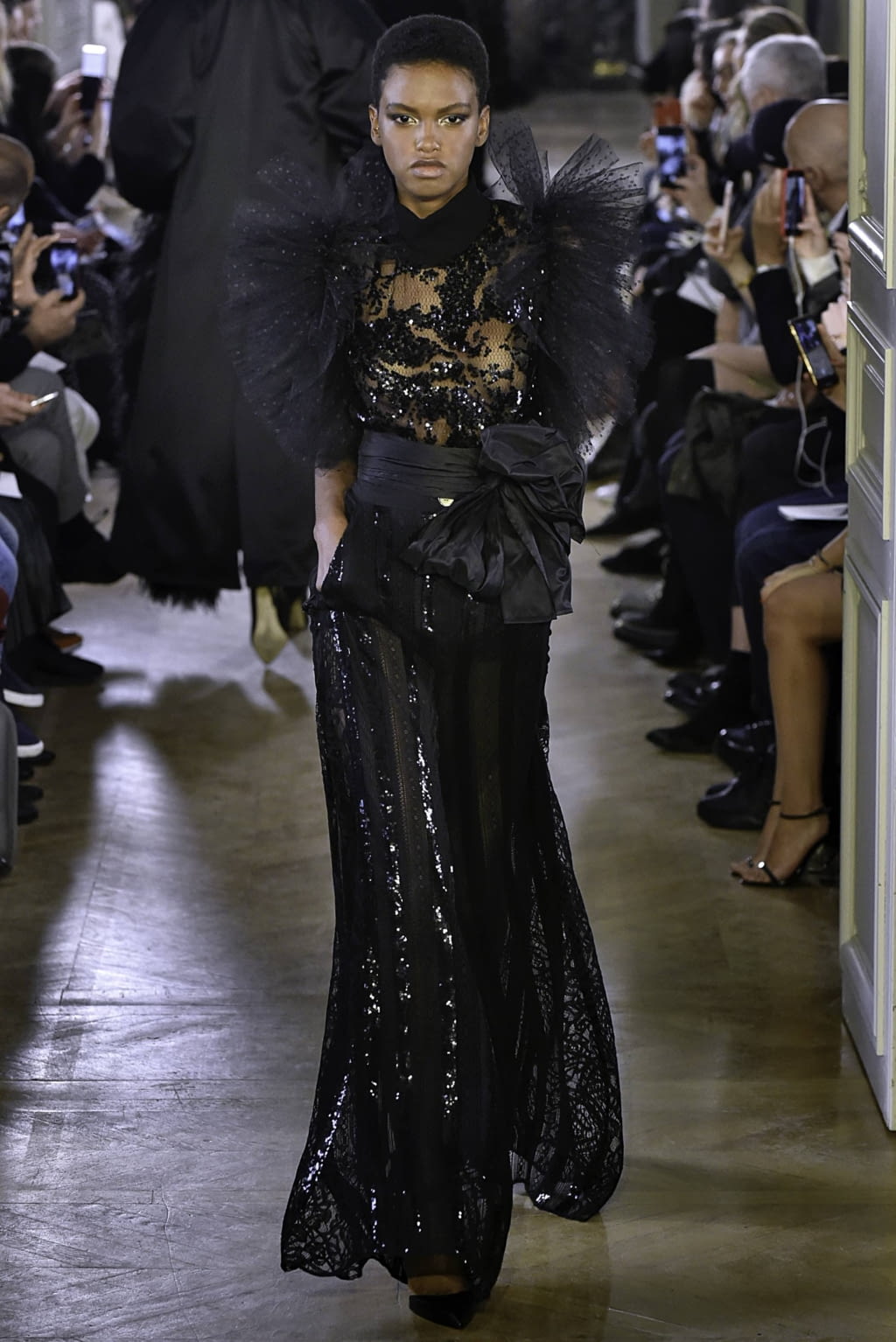 Fashion Week Paris Fall/Winter 2019 look 31 from the Elie Saab collection womenswear