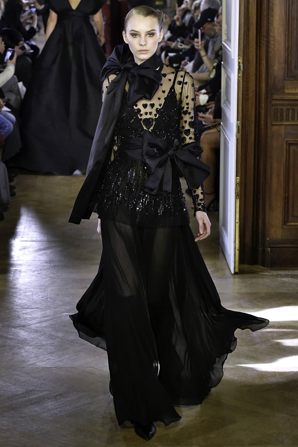 Fashion Week Paris Fall/Winter 2019 look 55 from the Elie Saab collection womenswear