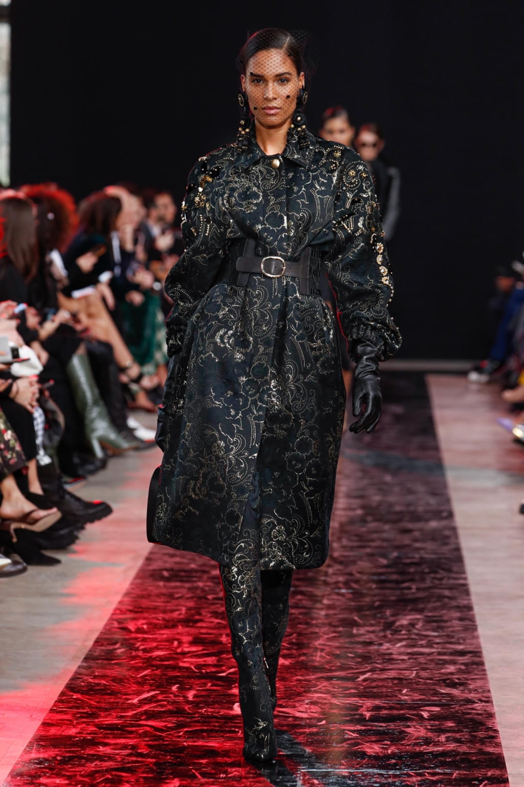 Fashion Week Paris Fall/Winter 2020 look 11 from the Elie Saab collection 女装
