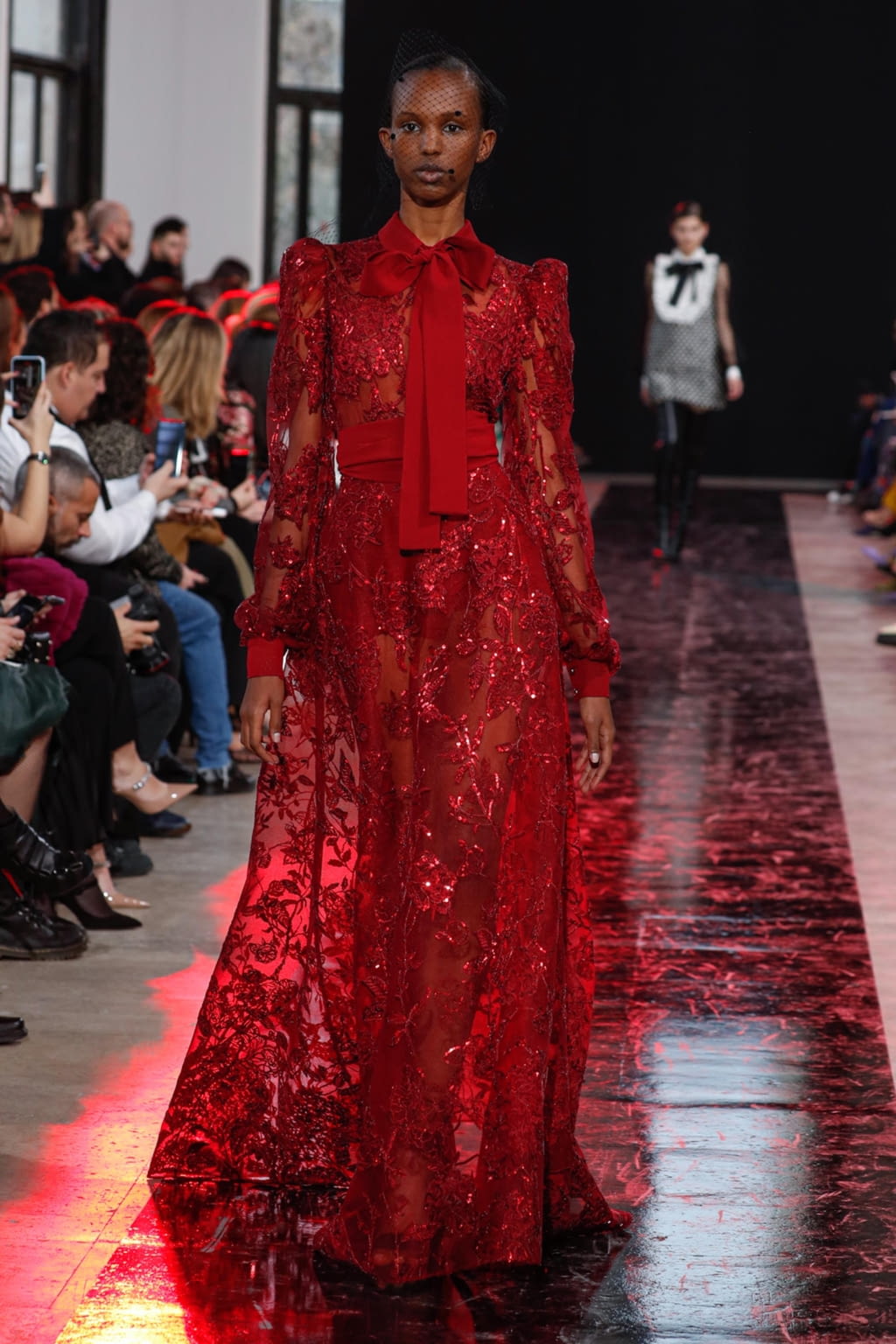 Fashion Week Paris Fall/Winter 2020 look 21 from the Elie Saab collection womenswear