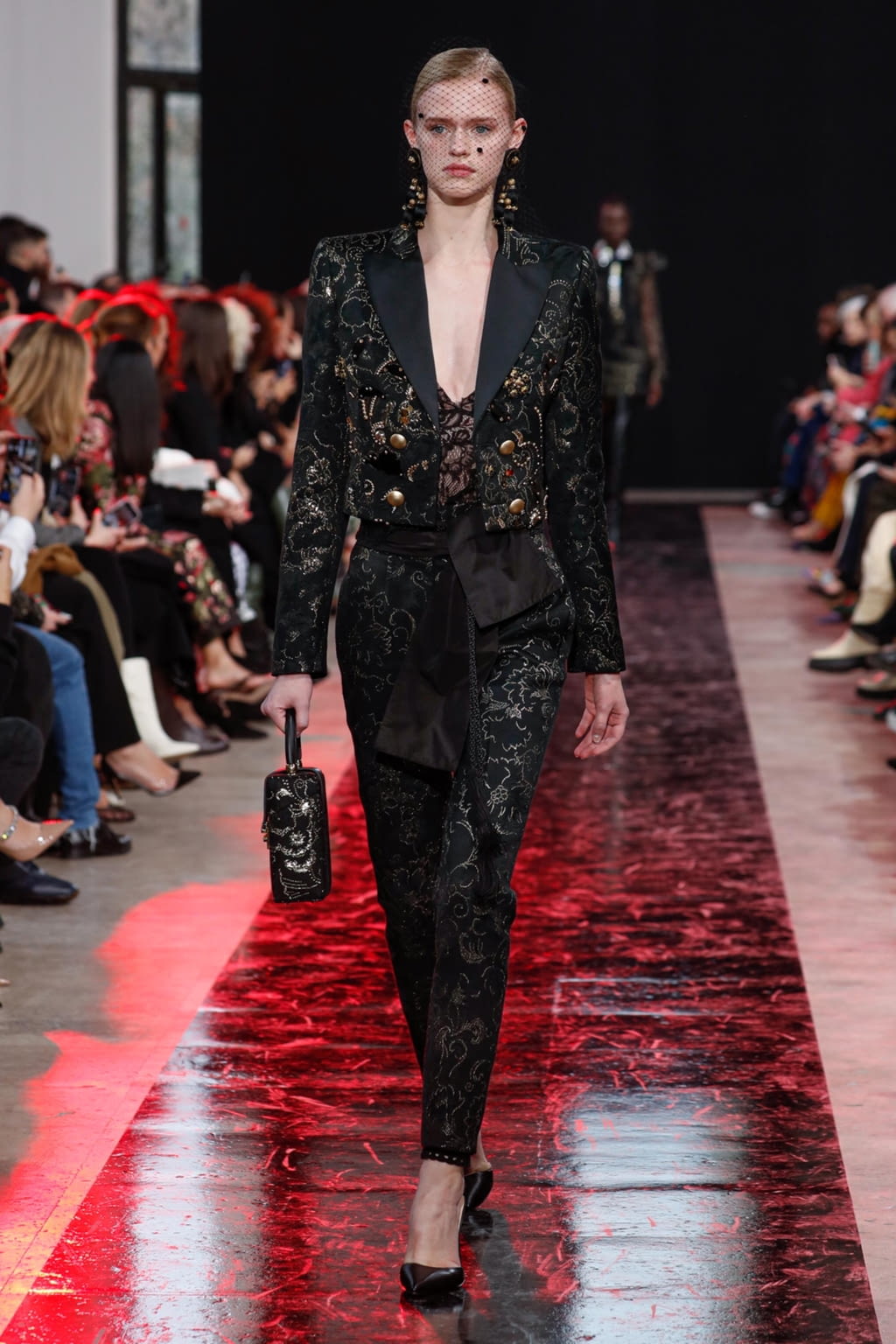 Fashion Week Paris Fall/Winter 2020 look 38 from the Elie Saab collection womenswear